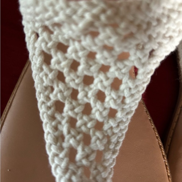 Tori’s Sandals - Picture 6 of 8